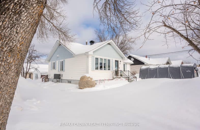 40 Pine Crescent, Kapuskasing | Image 1