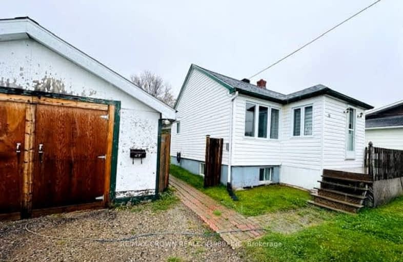 16 Bouldier Street, Kapuskasing | Image 1