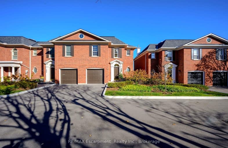 106 Fairwood Place West, Burlington | Image 1