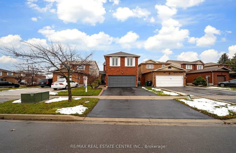 66 Acadian Heights, Brampton | Image 1