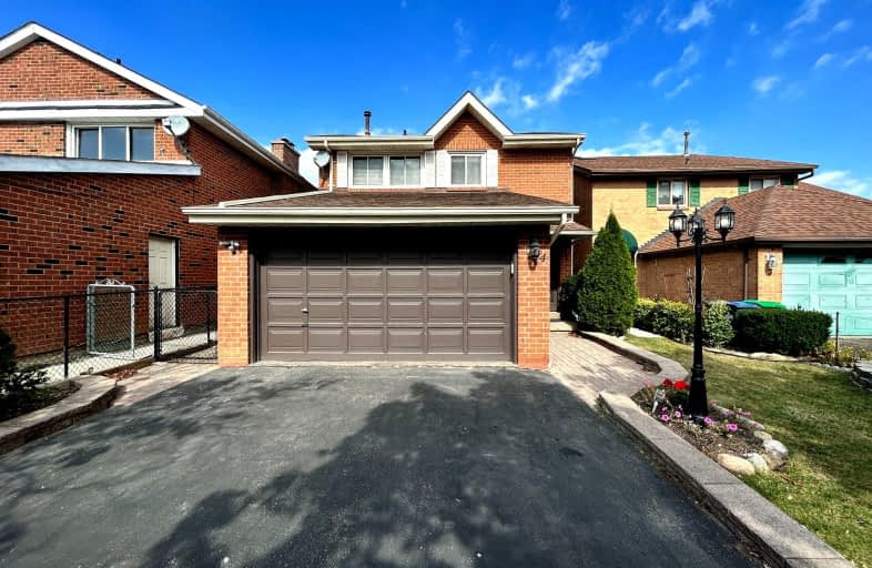 Upper-4 Peregrine Grove, Brampton | Image 1