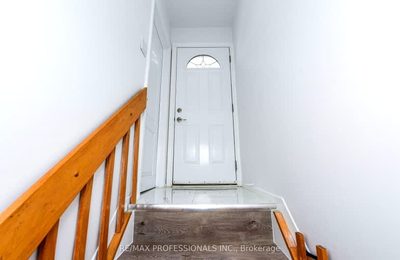 Lower-18 Lormar Drive, Toronto | Image 1