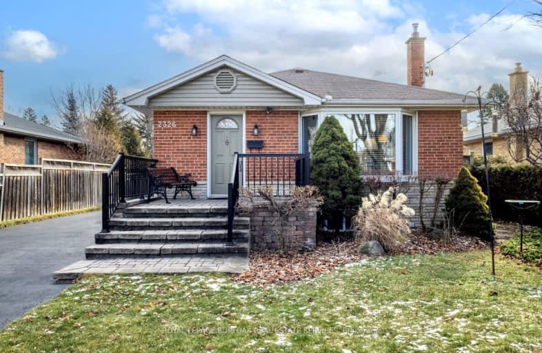 2326 Redfern Road, Burlington | Image 1