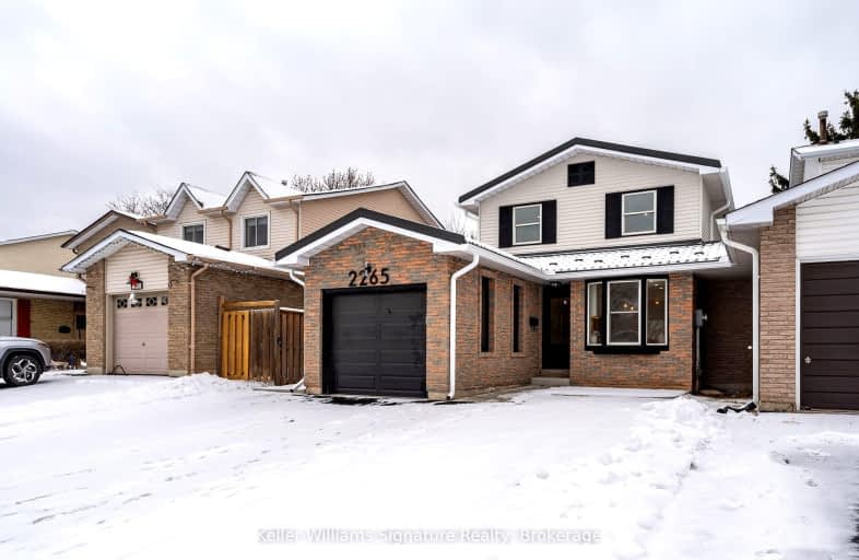 2265 Middlesmoor Crescent, Burlington | Image 1