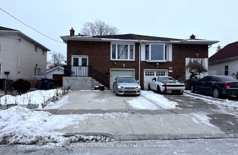 B - 17 Hillcrest Avenue, Brampton | Image 1