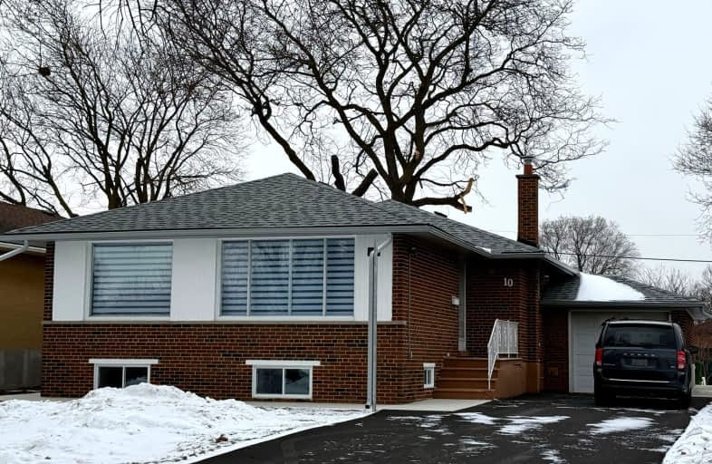 Front-10 Tynevale Drive, Toronto | Image 1