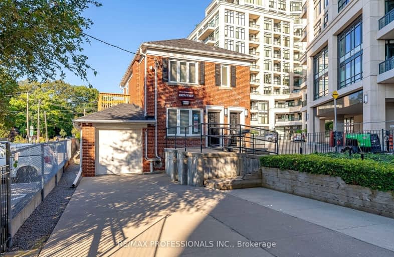 Lower-5B Old Mill Drive, Toronto | Image 1