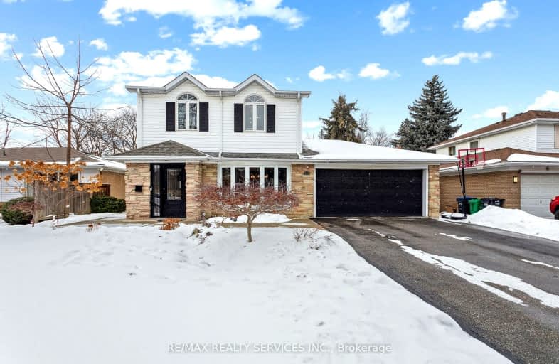 8 Derwent Avenue, Brampton | Image 1