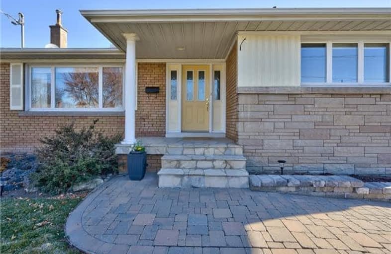 725 Parker Crescent, Burlington | Image 1