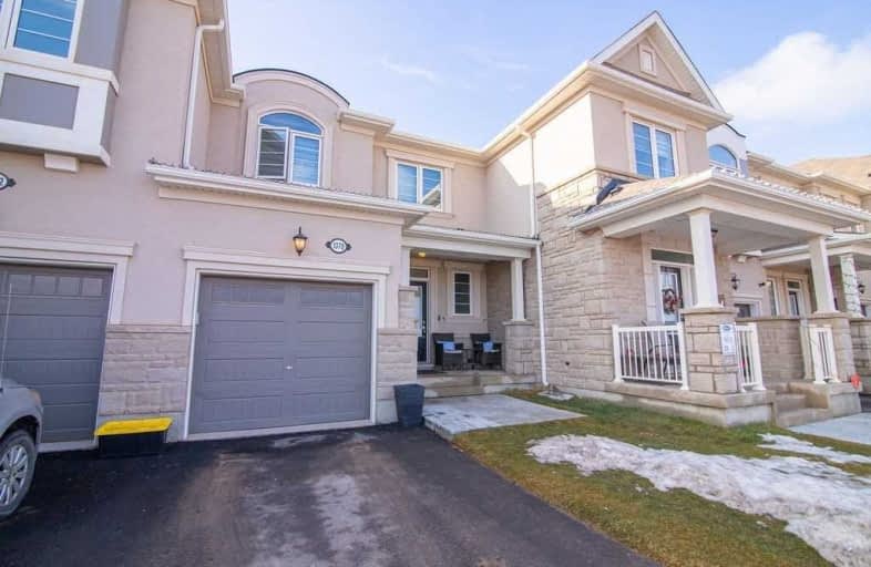 1370 Sycamore Gardens, Milton | Image 1