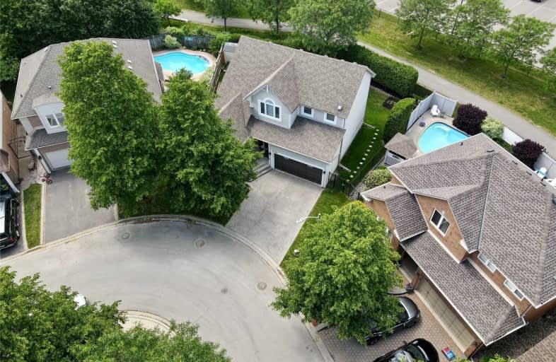 2130 Woodglen Crescent, Burlington | Image 1