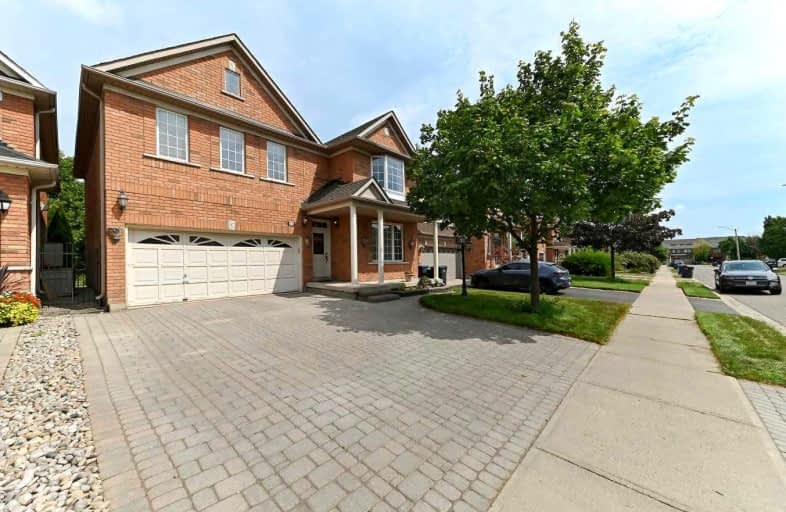 25 Upper Highlands Drive, Brampton | Image 1