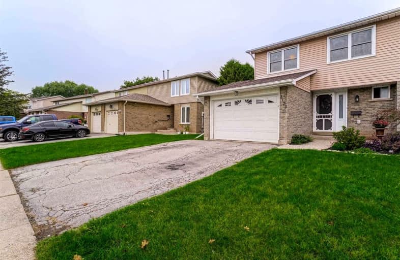 3123 Autumn Hill Crescent, Burlington | Image 1