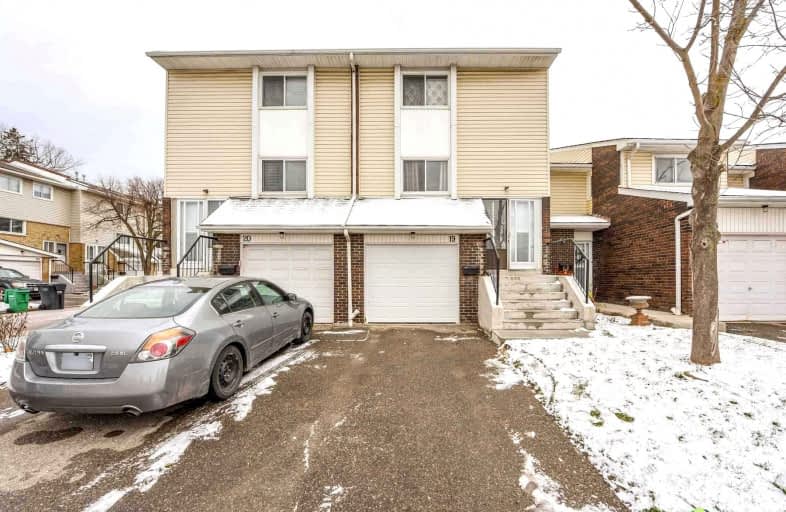 19 Lincoln Court, Brampton | Image 1