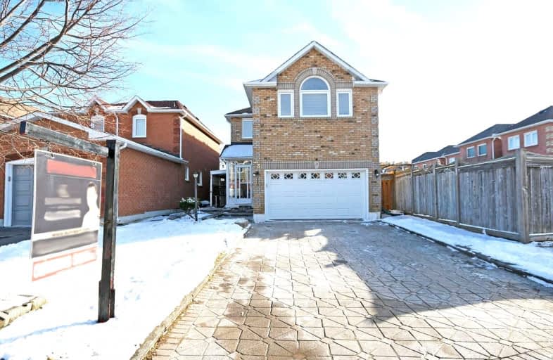 23 Ravenscliffe Court, Brampton | Image 1