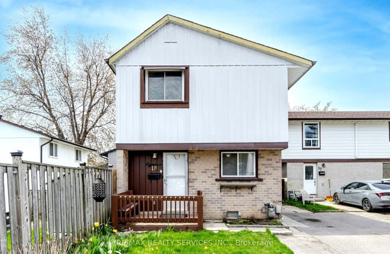 18 Hilldowntree Trail, Brampton | Image 1