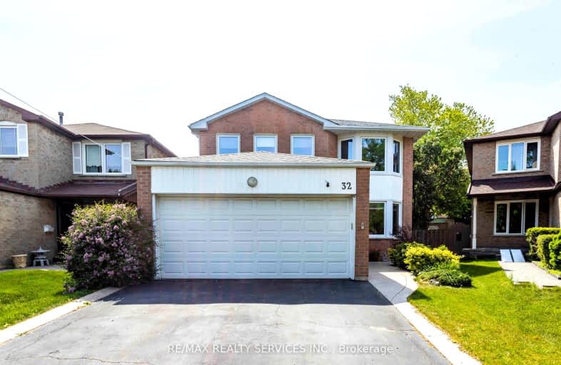 32 Newgreen Crescent, Brampton | Image 1