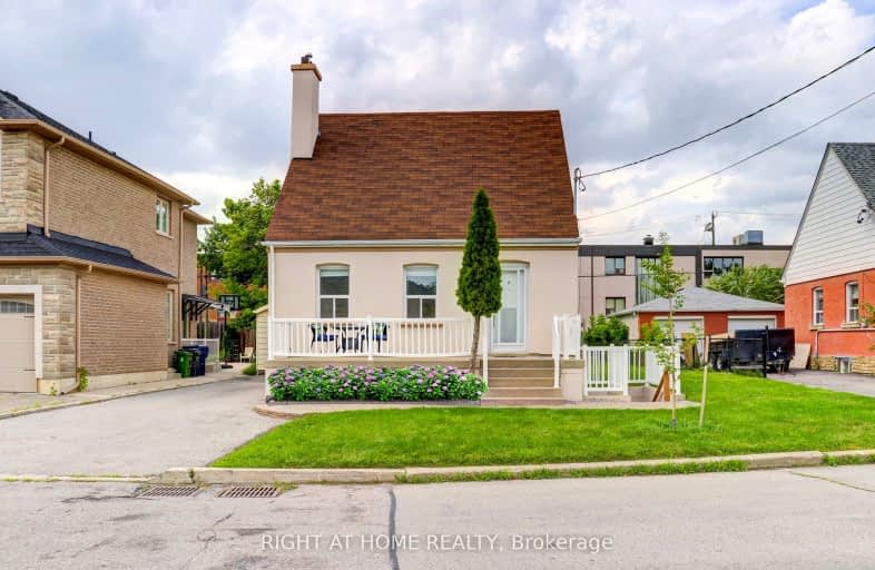 8 Winston Park Boulevard, Toronto | Image 1