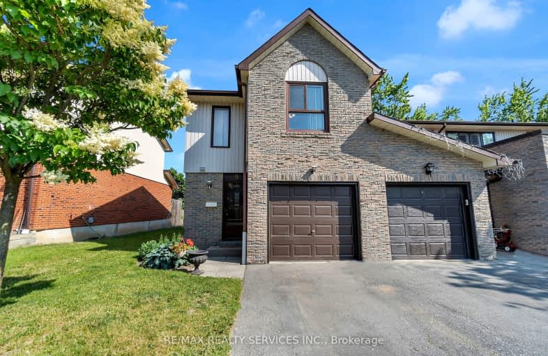 9 Dawson Crescent, Brampton | Image 1