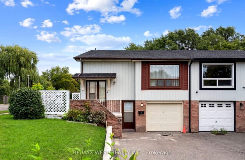 1 Salisbury Circle, Brampton | Image 1