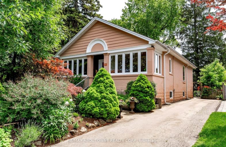 32 Wenonah Drive, Mississauga | Image 1