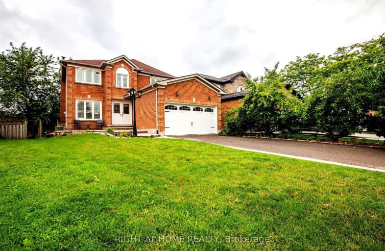 4884 Roseglen Court West, Mississauga | Image 1