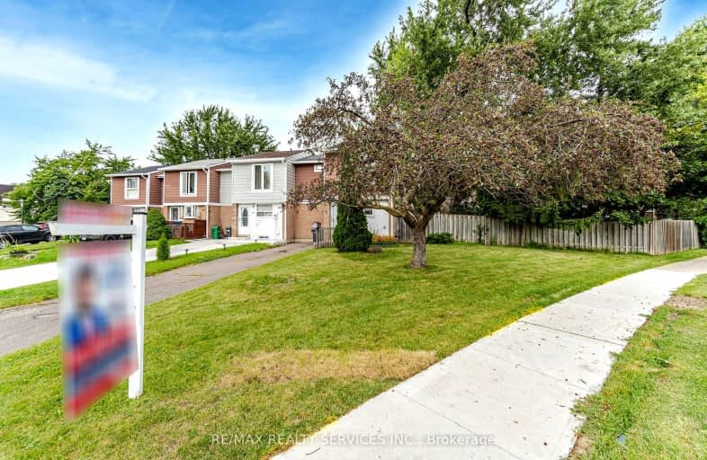 30 Hardcastle Court, Brampton | Image 1