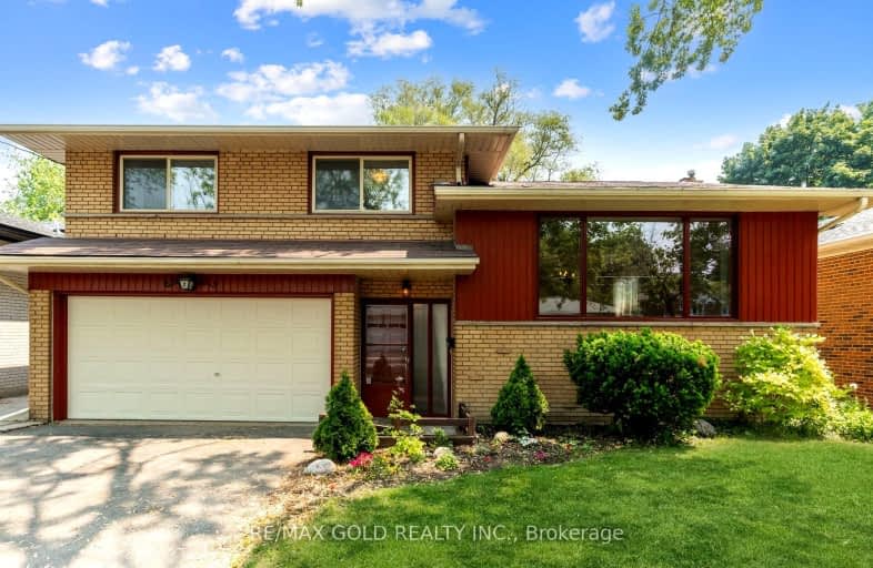 7 Park Manor Drive, Toronto | Image 1