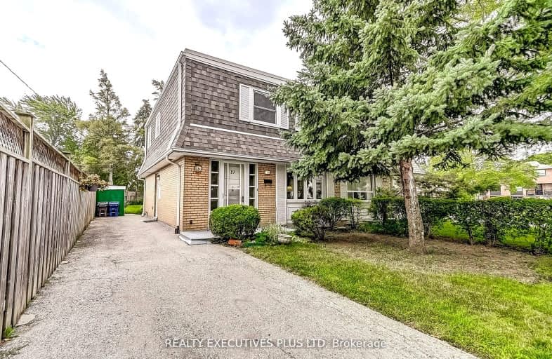 19 Midden Crescent, Toronto | Image 1
