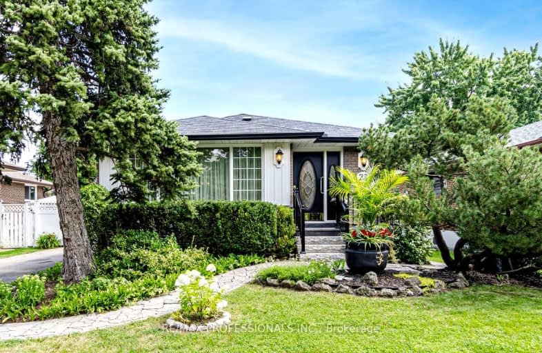 23 Sandwell Drive, Toronto | Image 1