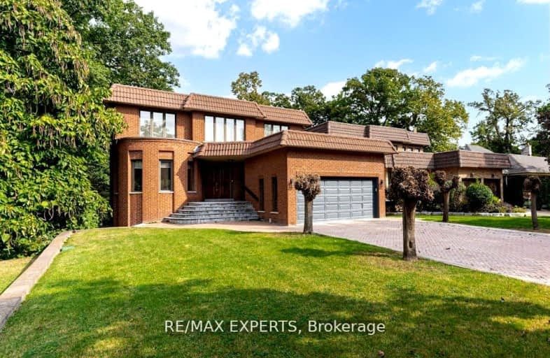 18 North Park Drive, Toronto | Image 1