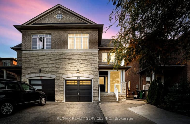 9 Riverplace Crescent West, Brampton | Image 1