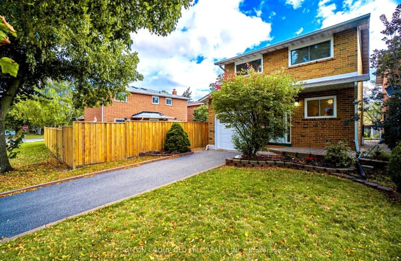 2 Maplehurst Square, Brampton | Image 1