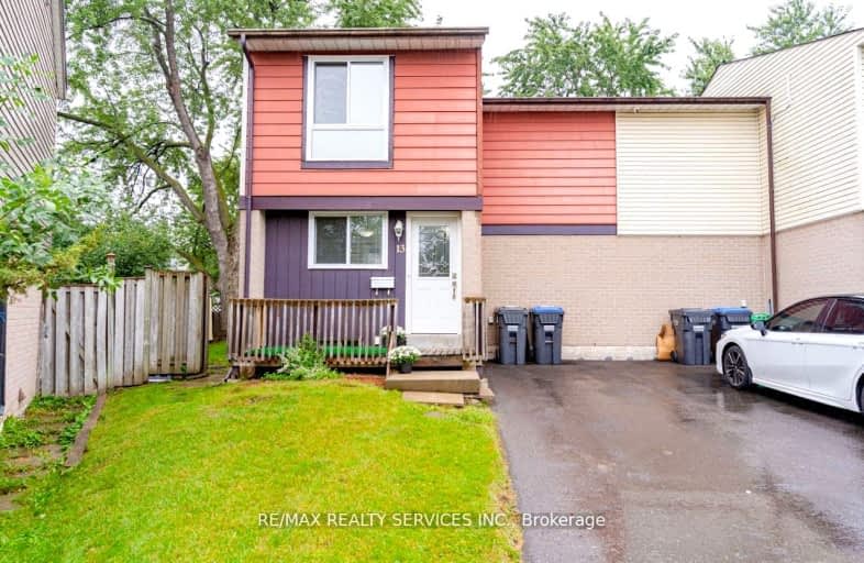 13 Grove Park Square, Brampton | Image 1