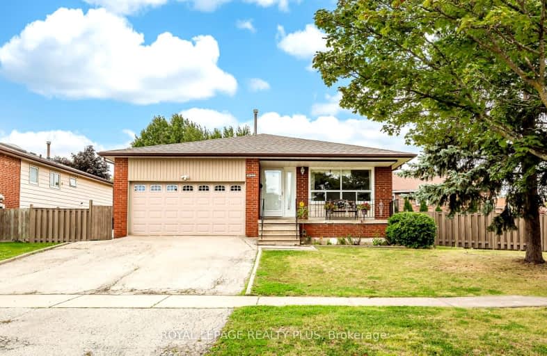 Upper-2844 Kingsberry Crescent, Mississauga | Image 1