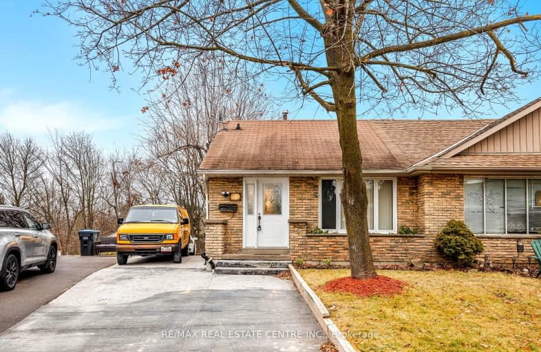 32 Pontiac Court, Brampton | Image 1