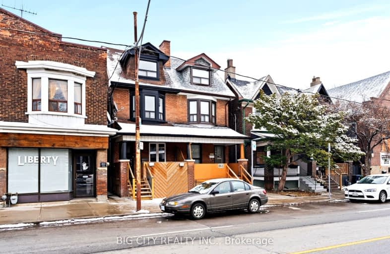 Upper-861A Dovercourt Road, Toronto | Image 1