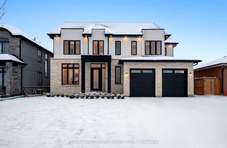 354 Weighton Drive North, Oakville | Image 1