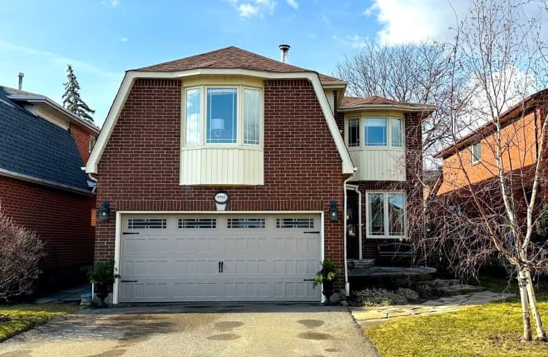 6942 Hickling Crescent, Mississauga | Image 1