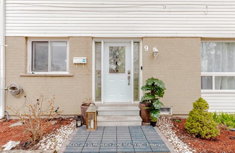 9 Glencairn Square, Brampton | Image 1