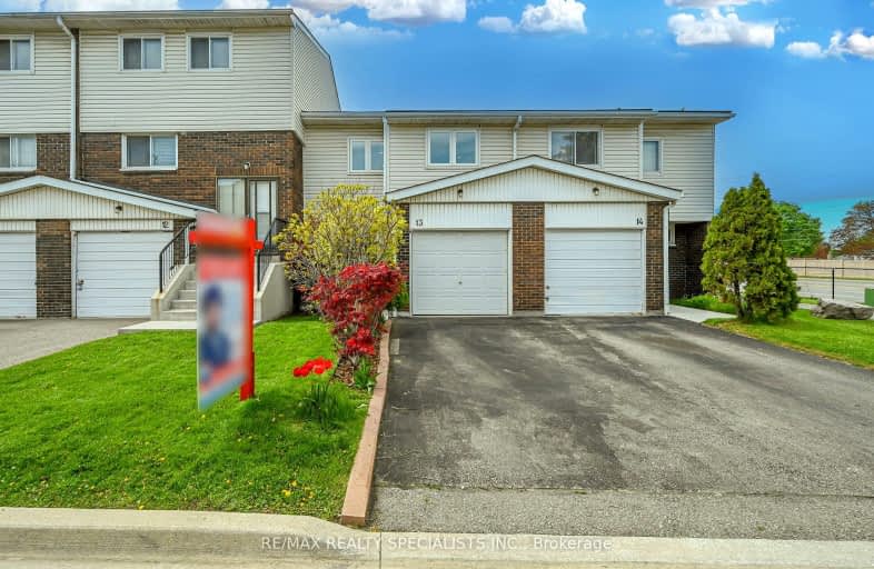 13 Sandringham Court, Brampton | Image 1