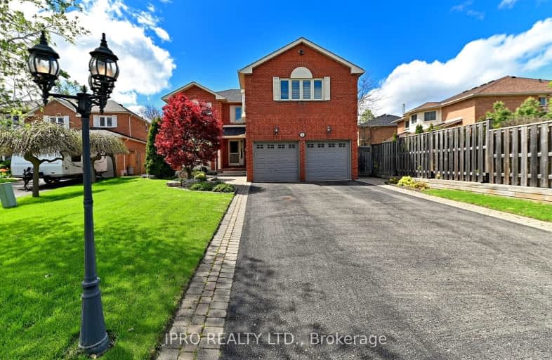 18 Burrows Court, Brampton | Image 1