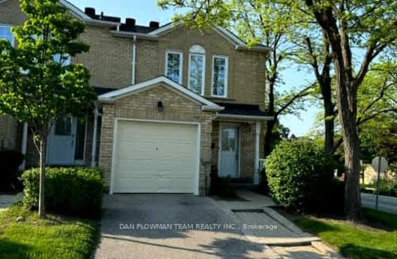 110 Heathcliffe Square, Brampton | Image 1