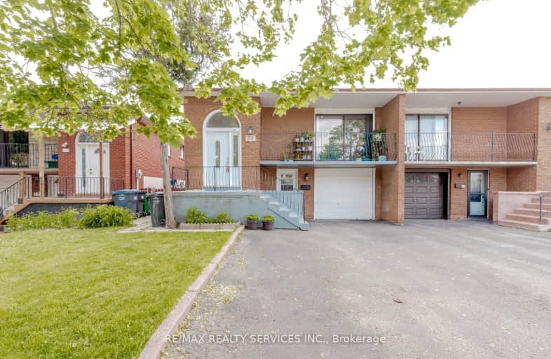 22 Royal Salisbury Way, Brampton | Image 1