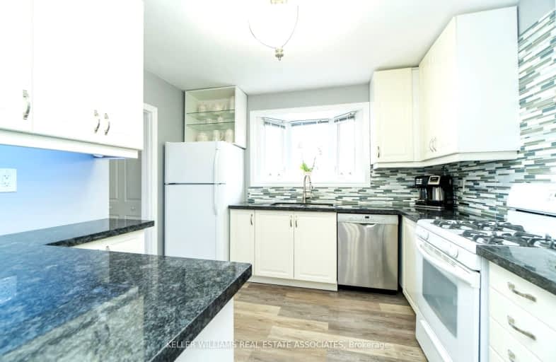 Upper-1492 Sandgate Crescent, Mississauga | Image 1