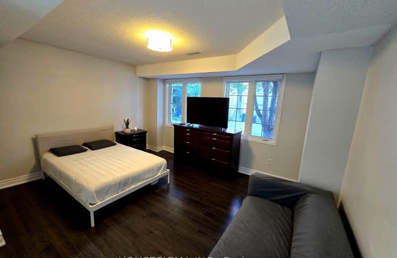 Lower-73 Shining Star Crescent, Toronto | Image 1