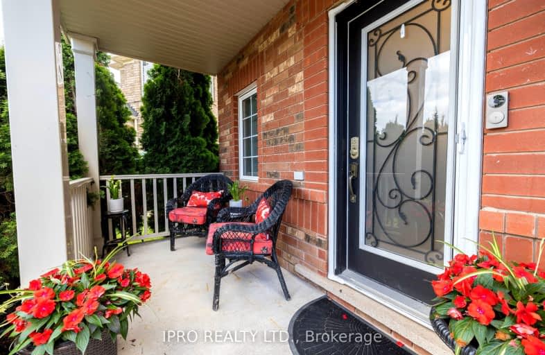 810 Gifford Crescent, Milton | Image 1