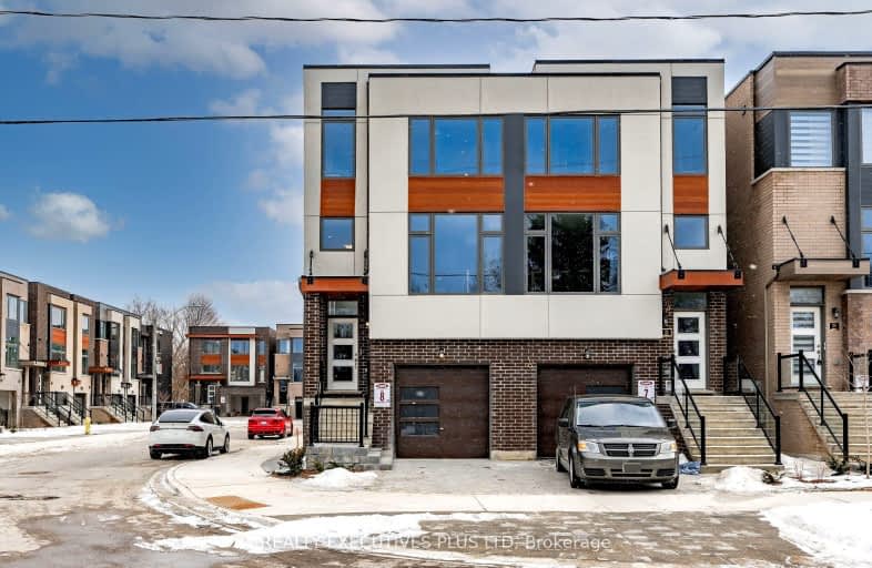 Upper-23 Blackstone Street, Toronto | Image 1