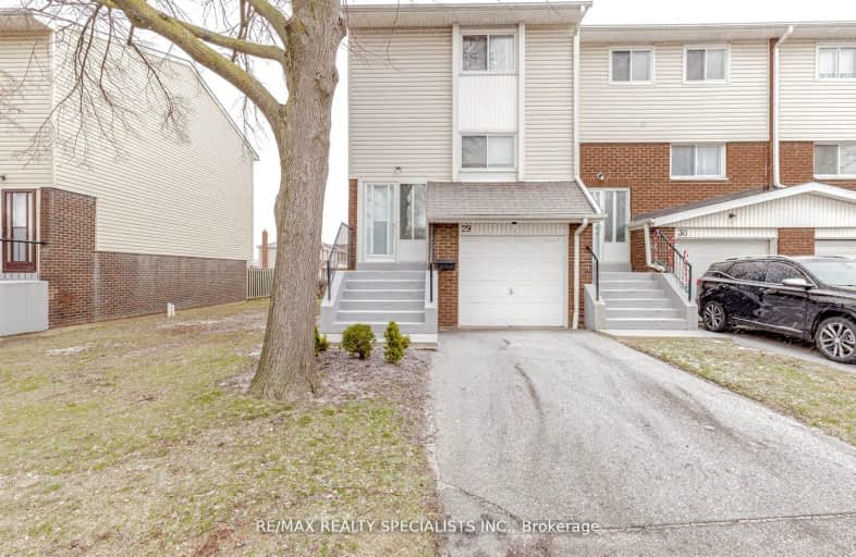 29 Sandringham Court, Brampton | Image 1