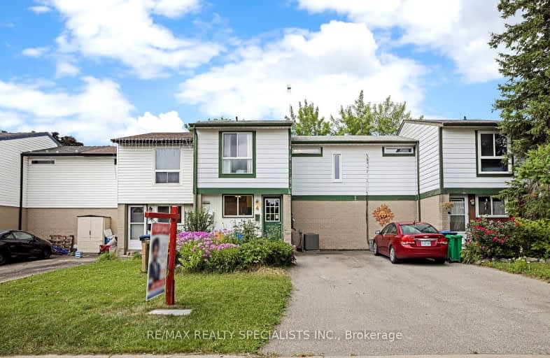 4 Greenfield Square, Brampton | Image 1